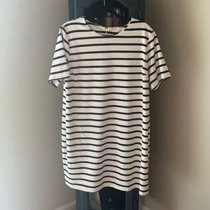 Old Navy: Black/White Stripped Short Sleeved Dress